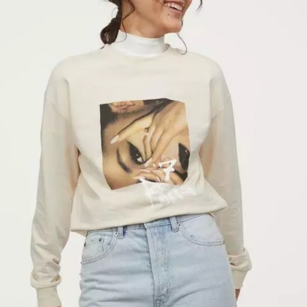 Ariana Grande x H&M sweatshirt